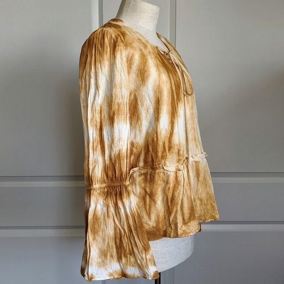 Moon River Blouse V-Neck Lace Up Tie Dye Long Sleeve Bell Cuffs Camel M NWT - Picture 6 of 15